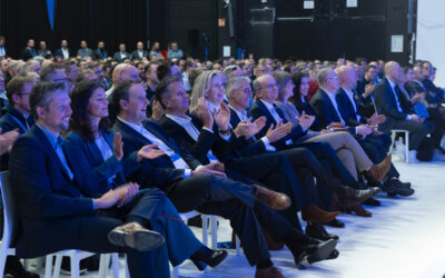 Simon Pierro begeistet das Publikum in München beim DELL Forum mit KI Magie