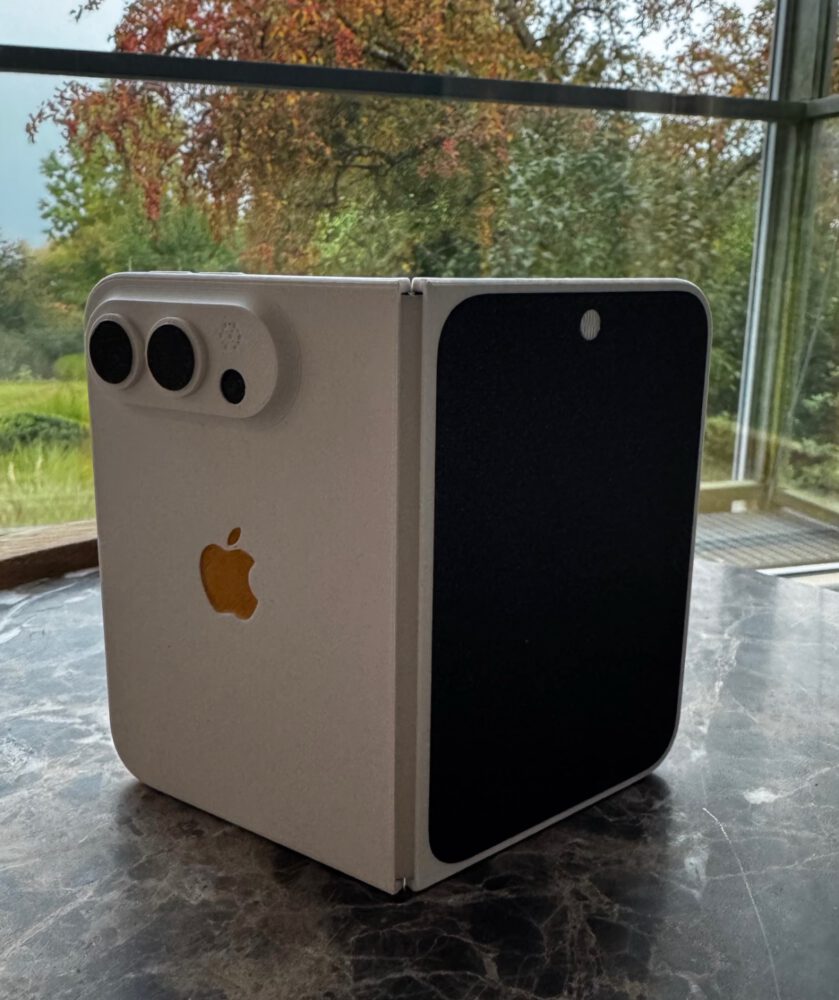 3D-printed iPhone Duo prototype – Simon Pierro, iPad magician and AI show act